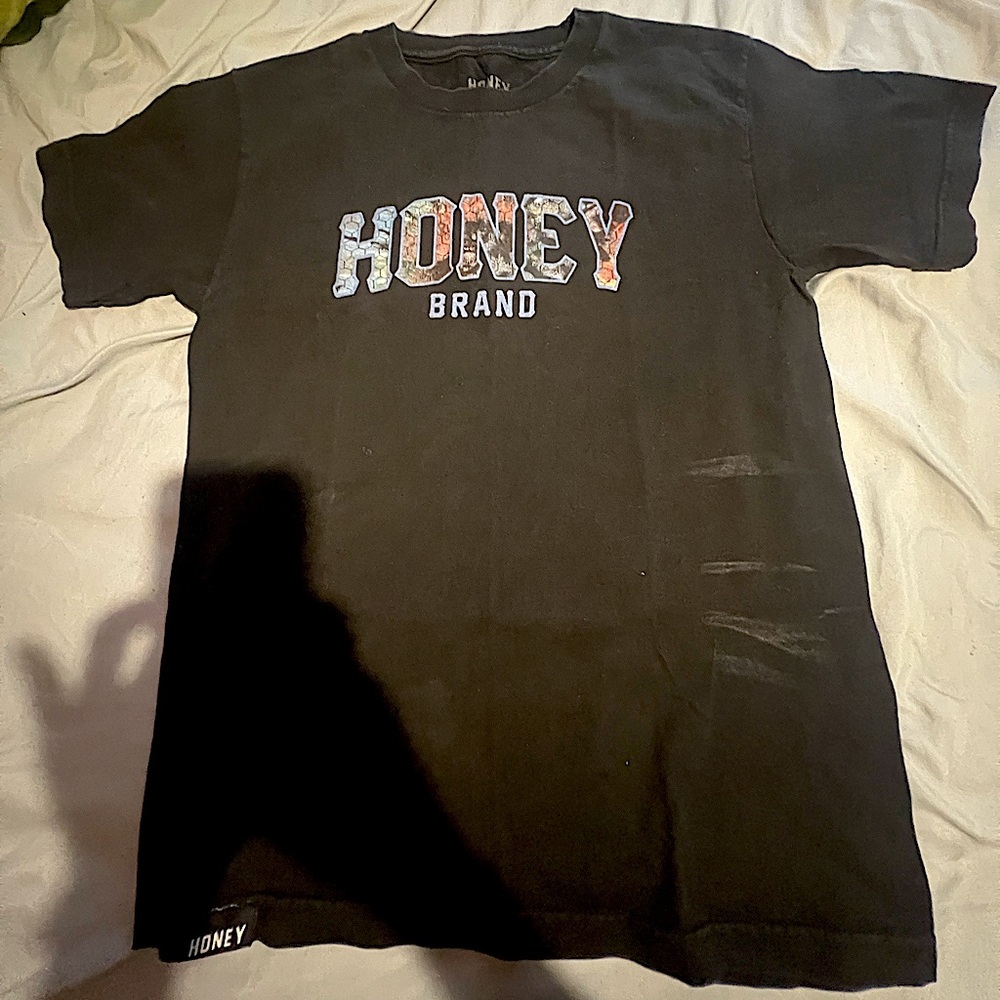 Honey brand / Black T- shirt / Sz: s